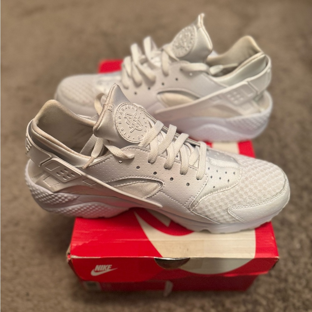 Men’s All White Huarache Sz. 13